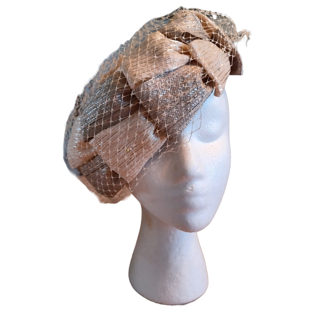 UNBRANDED UNION MADE PILLBOX HAT WITH VEIL